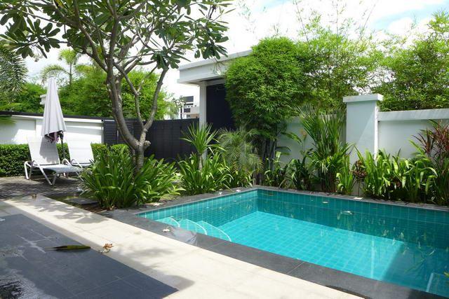 House for sale Jomtien showing the private swimming pool House for sale Jomtien showing the private swimming pool