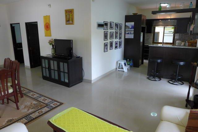 House For Sale East Pattaya looking toward to the kitchen House For Sale East Pattaya looking toward to the kitchen
