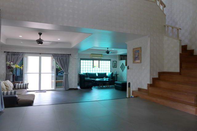 House For Sale East Jomtien showing the large living area House For Sale East Jomtien showing the large living area