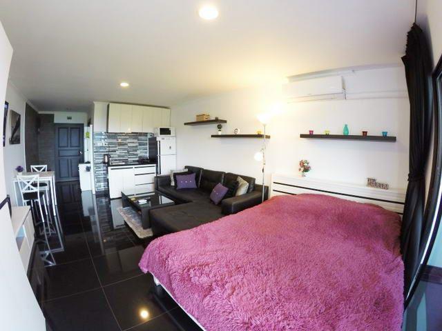 Condominium for sale Pratumnak Pattaya showing the studio Condominium for sale Pratumnak Pattaya showing the studio