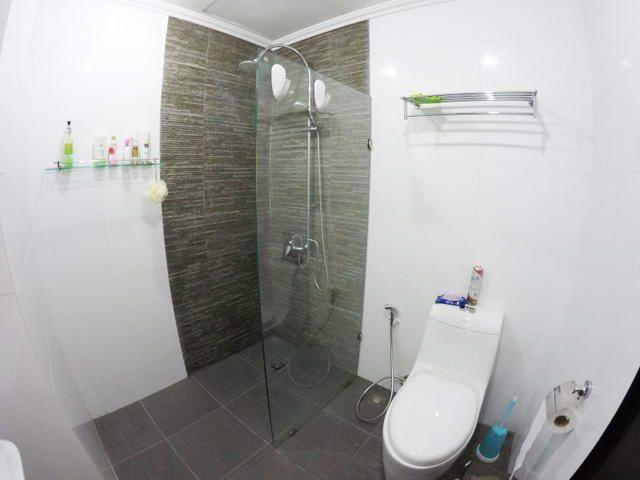 Condominium for sale Pratumnak Pattaya showing the bathroom Condominium for sale Pratumnak Pattaya showing the bathroom