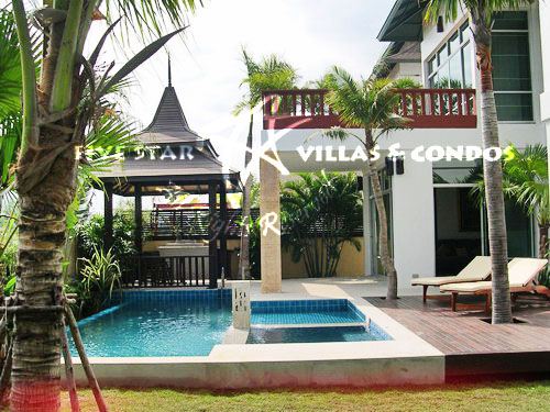 House for sale in Na Jomtien showing the house and pool House for sale in Na Jomtien showing the house and pool