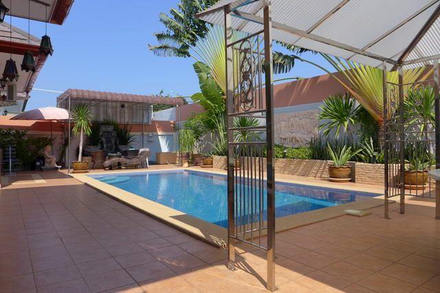 House for sale Huay Yai showing the terrace and swimming pool House for sale Huay Yai showing the terrace and swimming pool