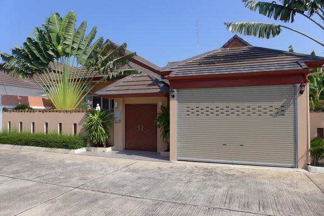 House for sale Huay Yai showing the house frontage House for sale Huay Yai showing the house frontage