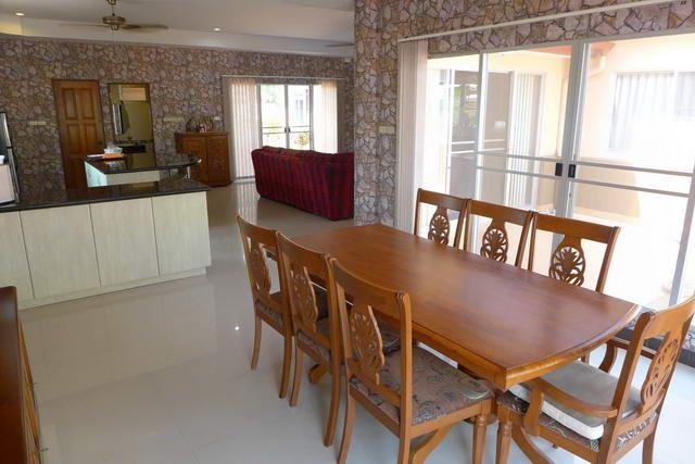 House for sale Huay Yai showing the dining and kitchen areas House for sale Huay Yai showing the dining and kitchen areas