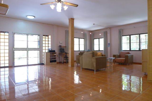 House for sale Pattaya showing the open plan concept House for sale Pattaya showing the open plan concept