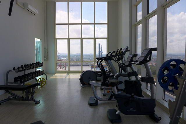 Condominium for sale on Pratumnak The Vision RESALE showing the gymnasium Condominium for sale on Pratumnak The Vision RESALE showing the gymnasium