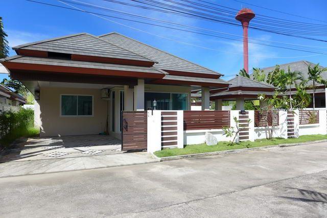 House for sale Huay Yai Pattaya showing the house frontage House for sale Huay Yai Pattaya showing the house frontage