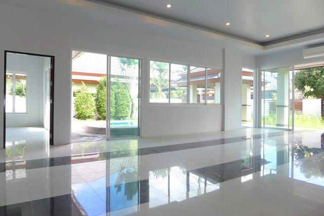 House for sale Huay Yai Pattaya showing the poolside living areas House for sale Huay Yai Pattaya showing the poolside living areas