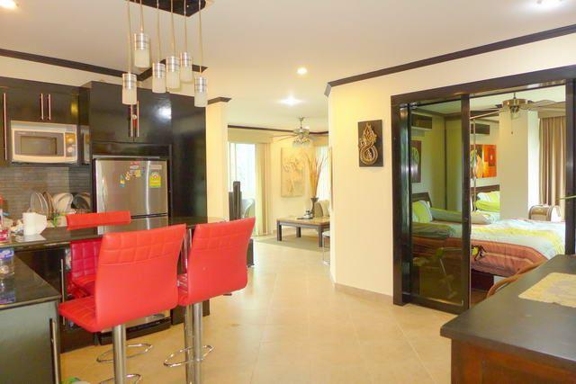 Condominium For Sale Naklua showing the kitchen Condominium For Sale Naklua showing the kitchen