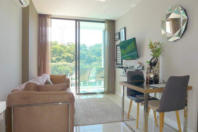 Condominium for sale Pratumnak Hill Pattaya showing the living and balcony Condominium for sale Pratumnak Hill Pattaya showing the living and balcony