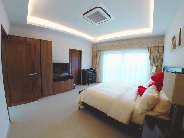 House for sale East Pattaya showing the second bedroom suite House for sale East Pattaya showing the second bedroom suite