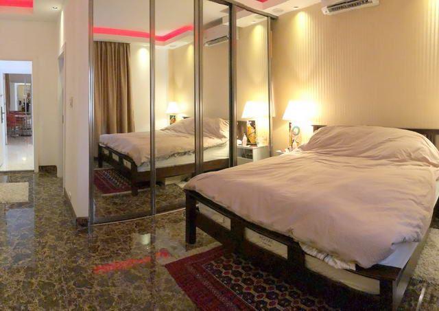 house for sale jomtien pattaya showing the master bedroom house for sale jomtien pattaya showing the master bedroom
