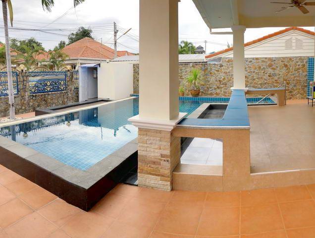 house for sale jomtien pattaya showing the terrace and pool house for sale jomtien pattaya showing the terrace and pool