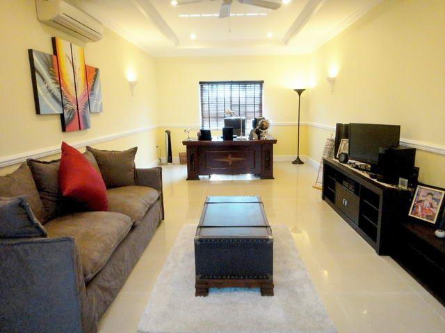 House for sale East Pattaya showing the living and office areas House for sale East Pattaya showing the living and office areas