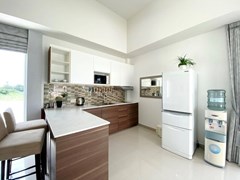 House for Sale Na Jomtien showing the kitchen 