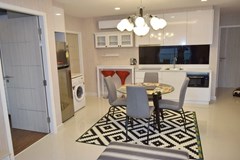 Condominium for rent Pratumnak Pattaya showing the dining and kitchen areas