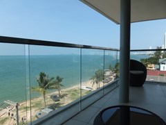 Condominium for sale Na Jomtien showing the balcony and view 