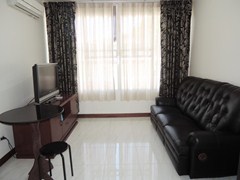 Condominium for rent Pratumnak Hill showing the living room