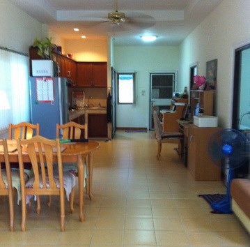 House for rent East Pattaya showing the dining and kitchen areas House for rent East Pattaya showing the dining and kitchen areas
