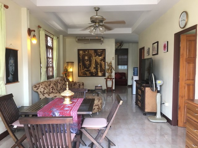 House for rent East Pattaya showing the open plan living concept House for rent East Pattaya showing the open plan living concept