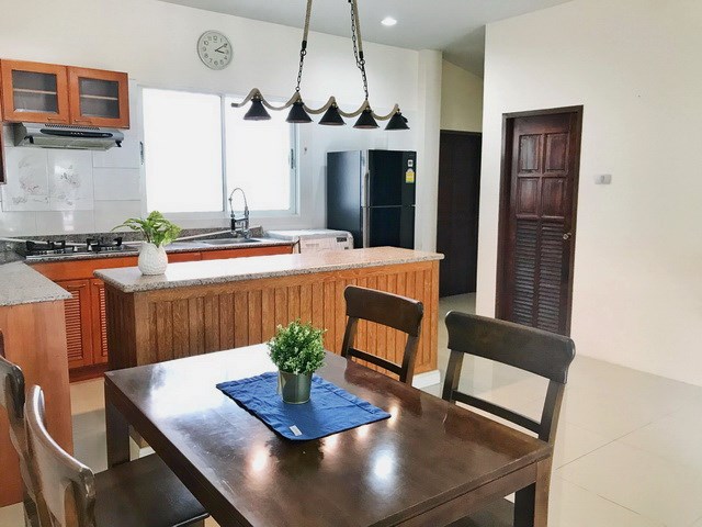 House for sale East Pattaya showing the dining, kitchen and second bathroom House for sale East Pattaya showing the dining, kitchen and second bathroom