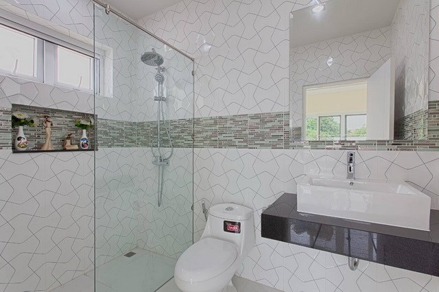 House for sale Pattaya Mabprachan showing the second bathroom House for sale Pattaya Mabprachan showing the second bathroom