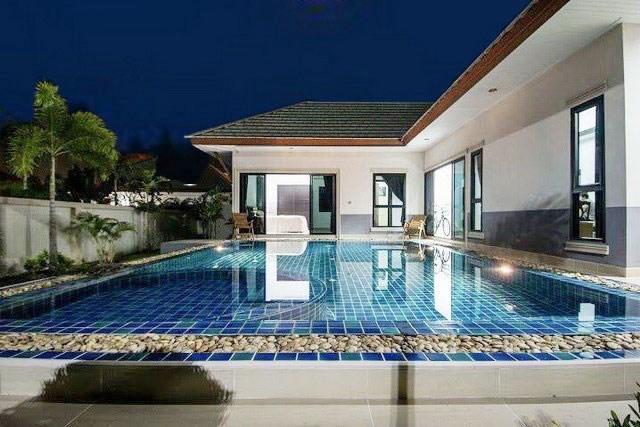 House for sale Na Jomtien Pattaya showing the terraces and pool House for sale Na Jomtien Pattaya showing the terraces and pool