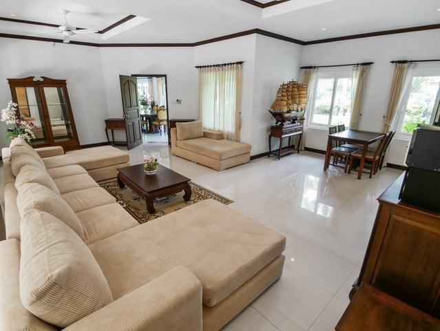 House for sale East Pattaya showing the second living room House for sale East Pattaya showing the second living room