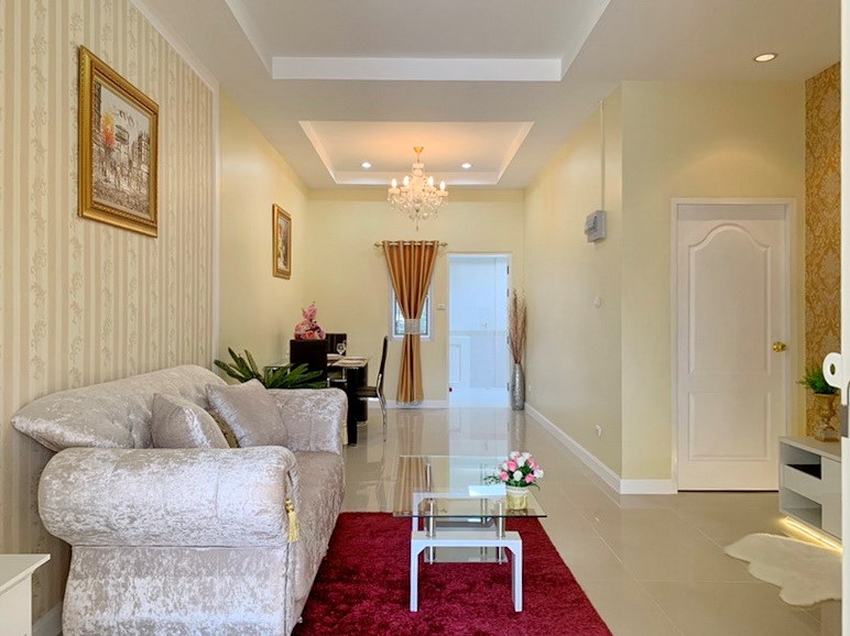 House for sale East Pattaya showing the open plan concept House for sale East Pattaya showing the open plan concept