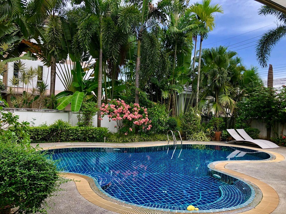 House for Sale East Pattaya showing the private pool House for Sale East Pattaya showing the private pool