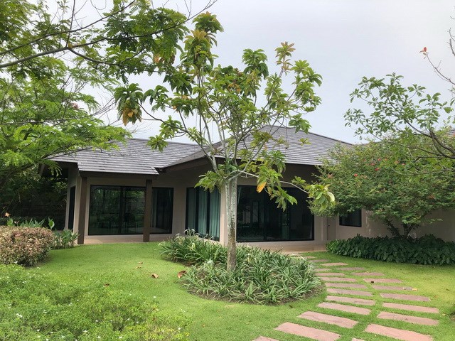 House for sale Huay Yai Pattaya showing the house House for sale Huay Yai Pattaya showing the house
