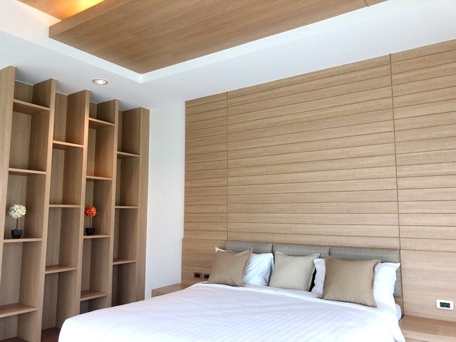 House for sale Huay Yai Pattaya showing the wall and ceiling features House for sale Huay Yai Pattaya showing the wall and ceiling features