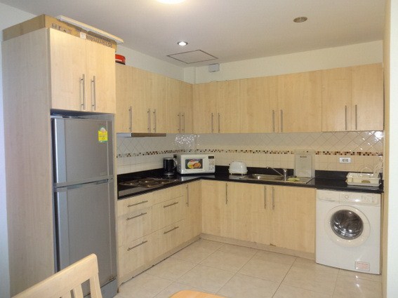 House for rent Pratumnak Pattaya showing the kitchen