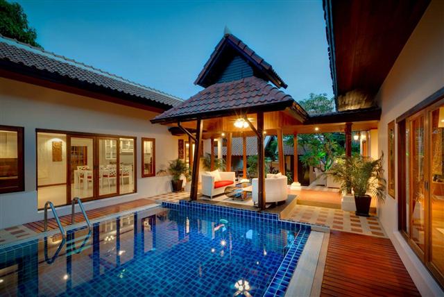 House with swimming pool House with swimming pool