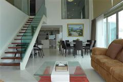 Condominium for sale Naklua showing the feature staircase