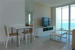 Condominium For Sale Pratumnak showing the open plan concept