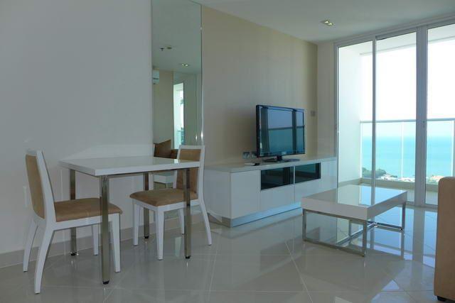 Condominium For Sale Pratumnak showing the open plan concept Condominium For Sale Pratumnak showing the open plan concept
