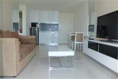 Condominium For Sale Pratumnak showing the living area