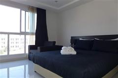 Condominium For Sale South Pattaya showing the bed area