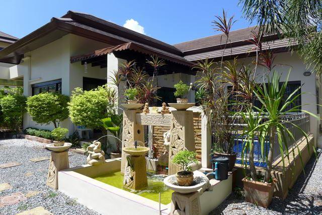 House For Sale Bangsaray showing the house garden and pool House For Sale Bangsaray showing the house garden and pool