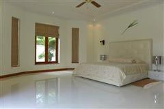 House For Sale Nongpalai showing the master bedroom suite