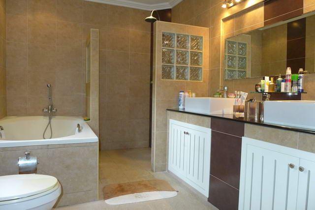 House For Sale Nongpalai showing a bathroom House For Sale Nongpalai showing a bathroom