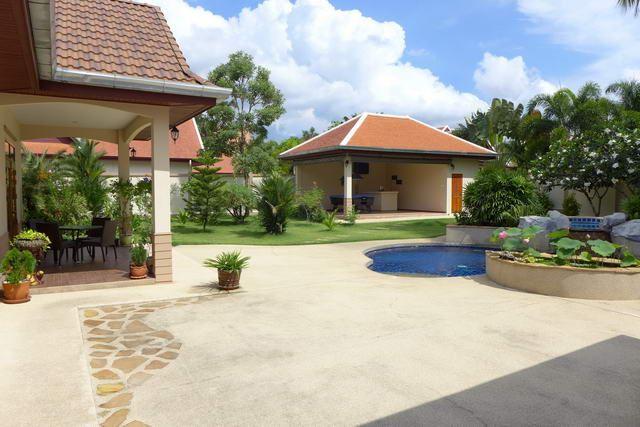 House For Sale Nongpalai showing the terraces House For Sale Nongpalai showing the terraces