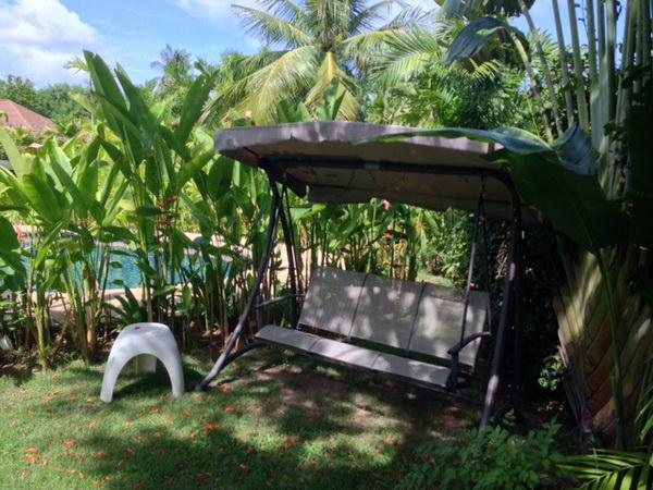 House for rent Bangsaray Pattaya showing the garden swing House for rent Bangsaray Pattaya showing the garden swing