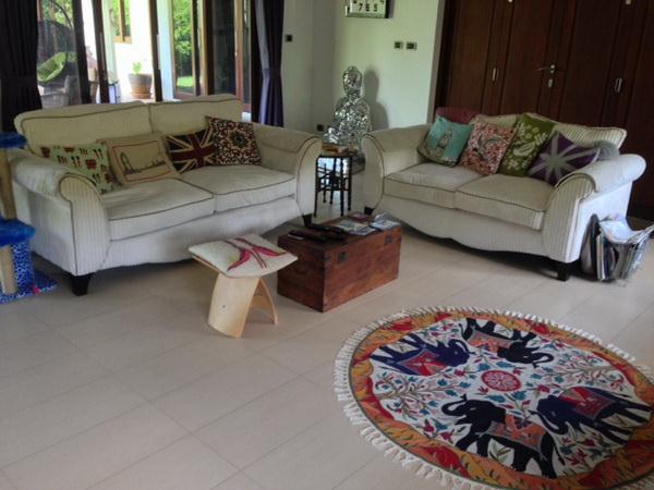 House for rent Bangsaray Pattaya showing the living area and terrace beyond