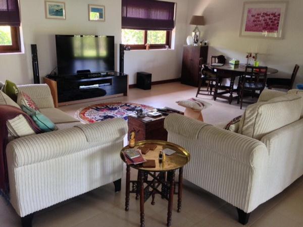 House for rent Bangsaray Pattaya showing the living and dining areas House for rent Bangsaray Pattaya showing the living and dining areas