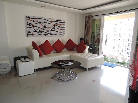 Condominium for rent Pattaya showing the living area and balcony