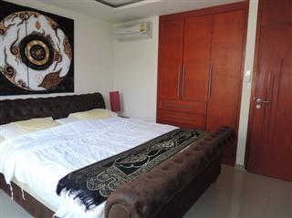Condominium for rent Pattaya showing the master bedroom