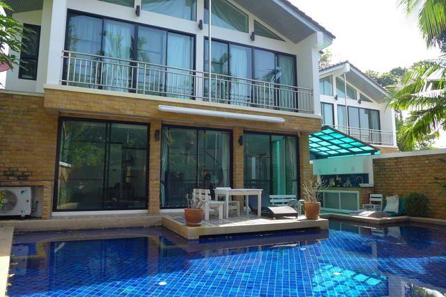 Holiday Pool Villa Rental Business for Sale Pattaya showing a house and pool